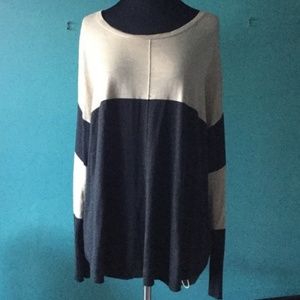 Vertical Design Hi-Lo Sweater